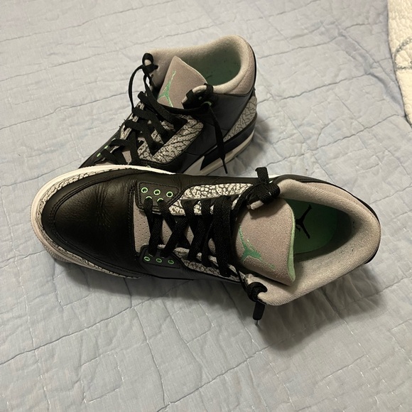 Jordan 3’s like new worn one time! - Picture 2 of 4